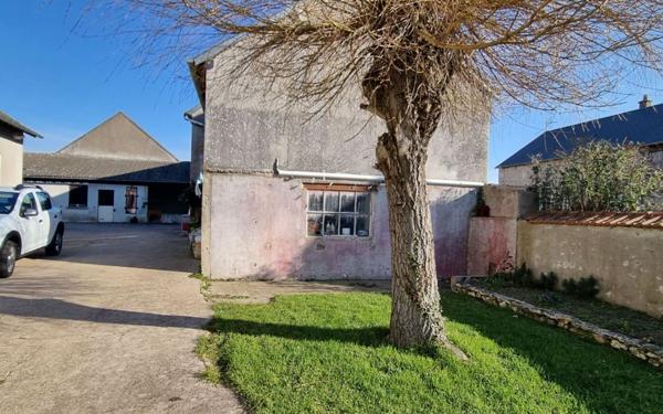 Maison à vendre    5 pièces •  Artenay