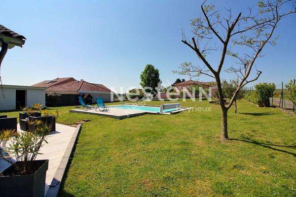 DIEMOZ - BELLE MAISON DE 101M² environ avec joli terrain clos arboré, piscine- DPE : C