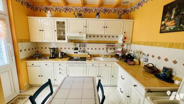 A LA TRINITÉ-SUR-MER (56470) – MAISON DE PLAIN-PIED AVEC POTENTIEL D’AGRANDISSEMENT
