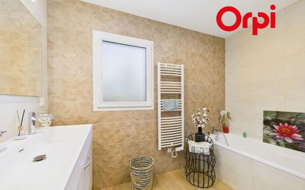 Maison à vendre    4 pièces •  Bernay