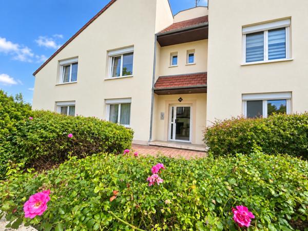 BRETIGNY-SUR-ORGE - APPARTEMENT DUPLEX F3 - 90 m2 au sol - Hauteur Cathédrale - Excellent état - Petite réside
