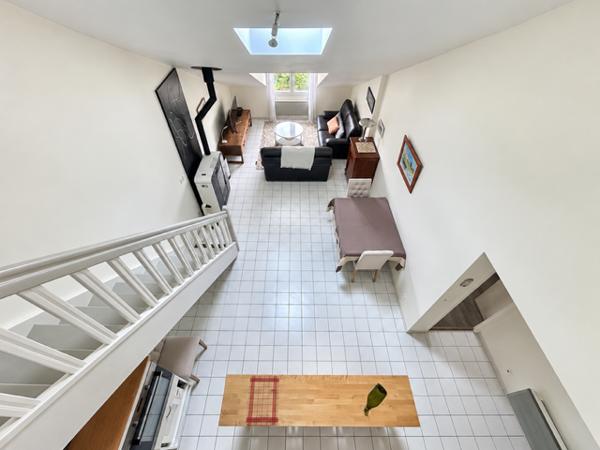 BRETIGNY-SUR-ORGE - APPARTEMENT DUPLEX F3 - 90 m2 au sol - Hauteur Cathédrale - Excellent état - Petite réside