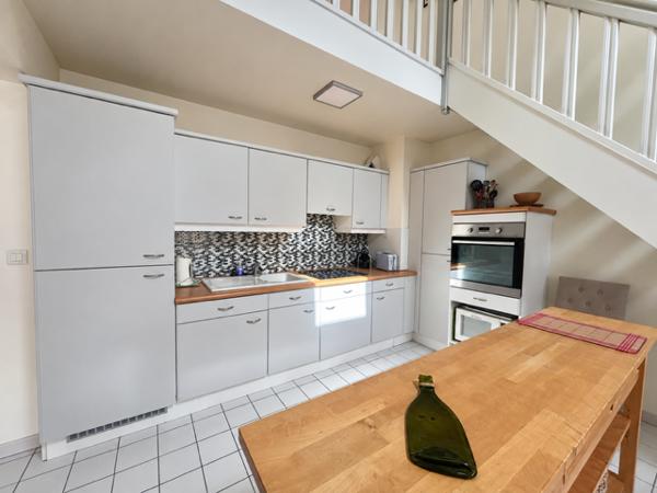 BRETIGNY-SUR-ORGE - APPARTEMENT DUPLEX F3 - 90 m2 au sol - Hauteur Cathédrale - Excellent état - Petite réside
