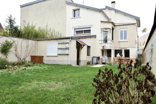 Maison à vendre 4 pièces, sous sol, cave, garage, atelier, + studio à amenager, sur une parcelle de 285m2 à REIMS (51)
