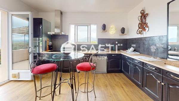 Face à la baie d’Ajaccio – Maison d’architecte baignée de lumière à Bastelicaccia