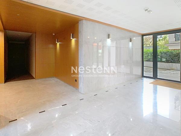 Appartement 2 pièces à louer à Issy-les-Moulineaux - 34.65 m², balcon, parking