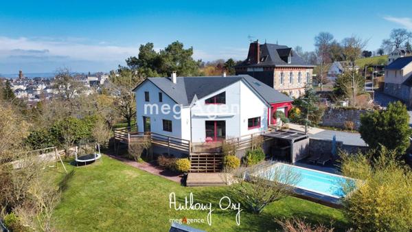 Maison à VIRE NORMANDIE, 14500 - 6 pièces 201m²