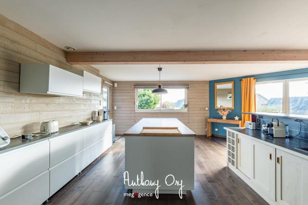 Maison à VIRE NORMANDIE, 14500 - 6 pièces 201m²