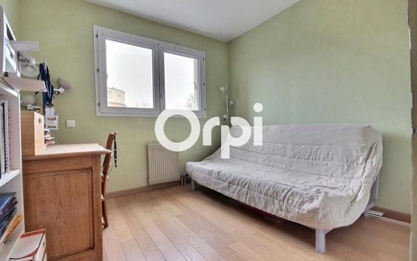 Appartement à vendre    3 pièces • 60,64 m2 Élancourt