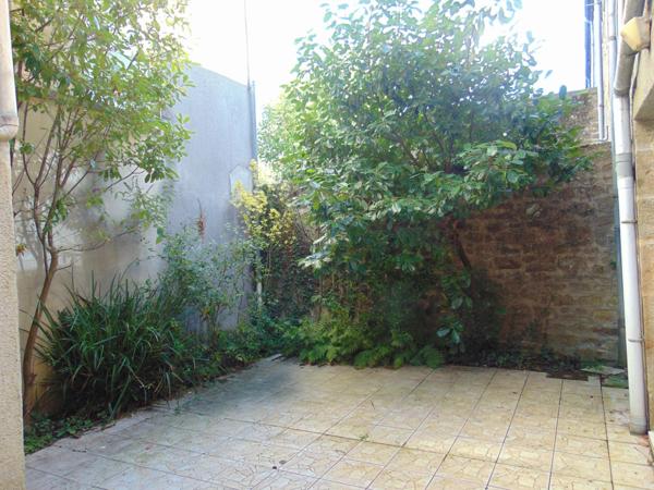 Maison 118 m², 3 chs, cour, centre La Ferté Macé