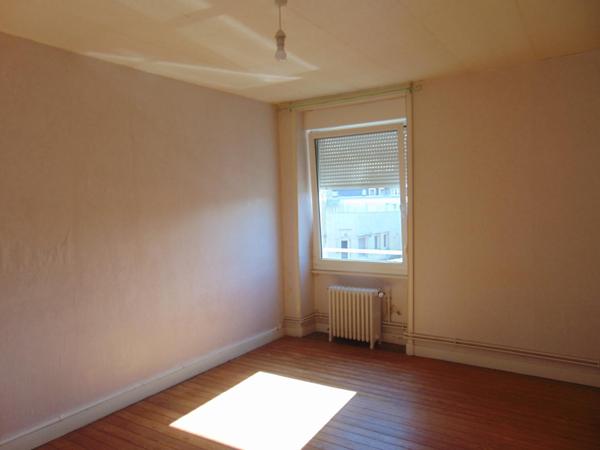 Maison 118 m², 3 chs, cour, centre La Ferté Macé