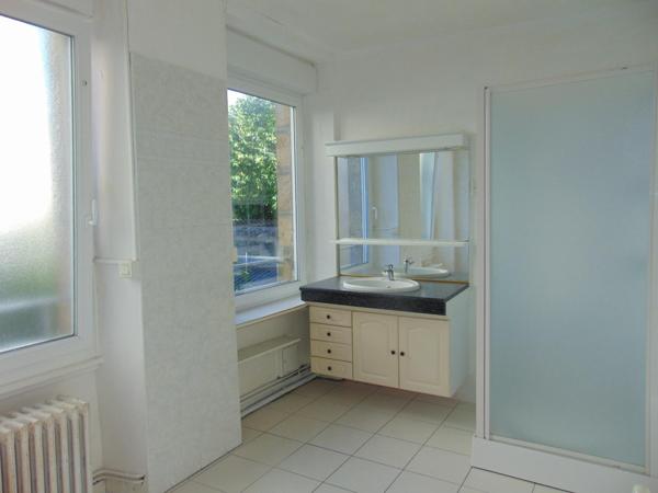 Maison 118 m², 3 chs, cour, centre La Ferté Macé