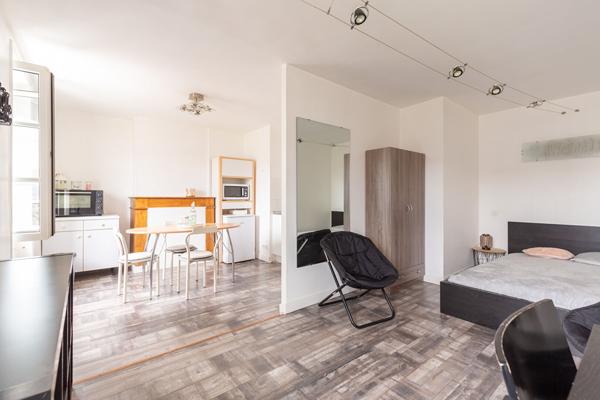 A VENDRE NANTES SAINT-CLEMENT TYPE 1 BIS CALME ET LUMINEUX