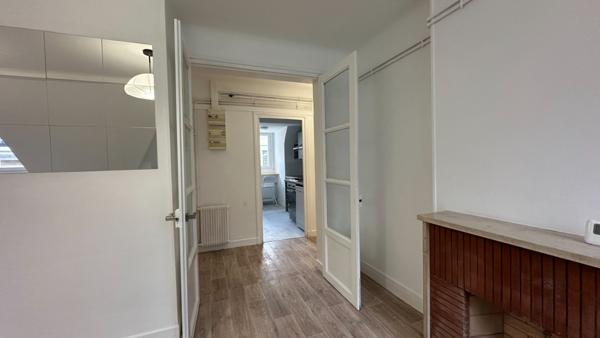 Appartement à vendre de 4 pièces principales en centre ville de Compiègne