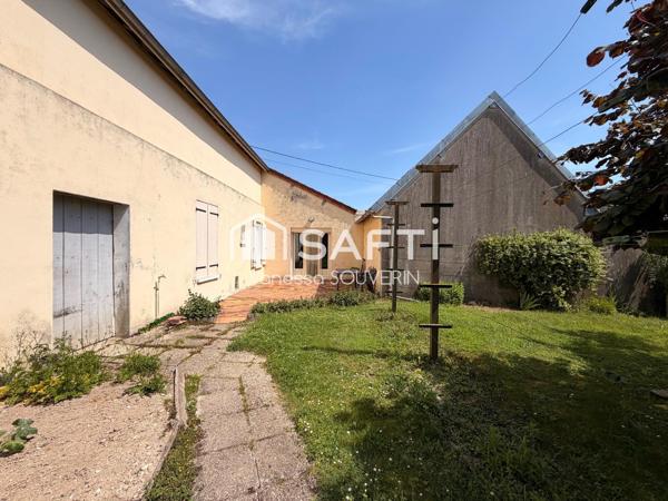 Maison T5 avec dépendances et 3 garages et jardin