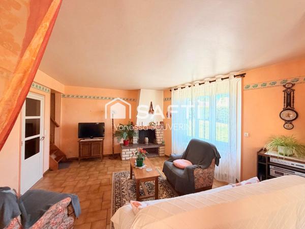 Maison T5 avec dépendances et 3 garages et jardin
