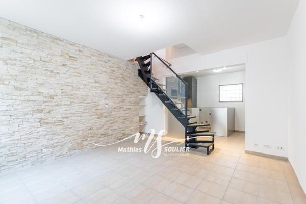 T3 duplex rénové de 63.74 m² proche centre Rousset