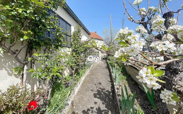 Maison à vendre    3 pièces •  Montluçon