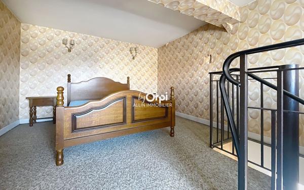 Maison à vendre    3 pièces •  Montluçon