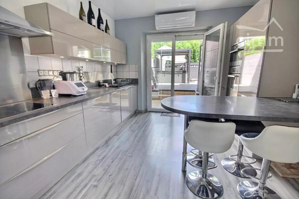 A VENDRE MAISON 6 PIECES 113 M2 / 198 M2 VALGELON LA ROCHETTE 73110.