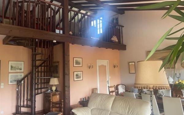 Maison à vendre    5 pièces •  Castres