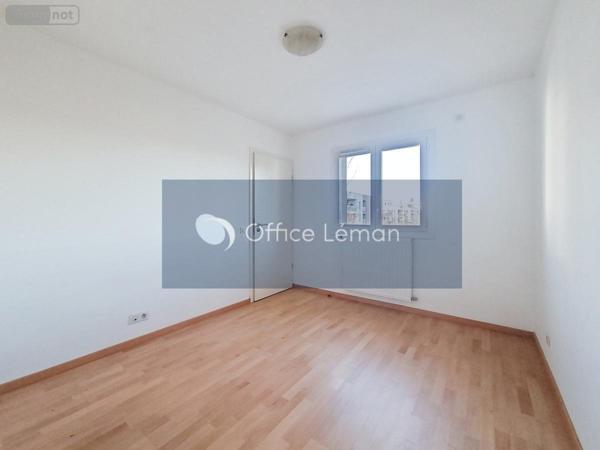 Appartement à vendre à Ferney-Voltaire dans l'Ain (01210), ref : 01047-820