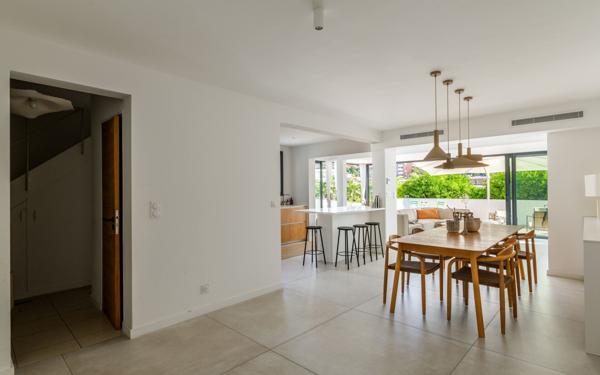 Maison à vendre    5 pièces • 118,60 m2 Cagnes-sur-Mer