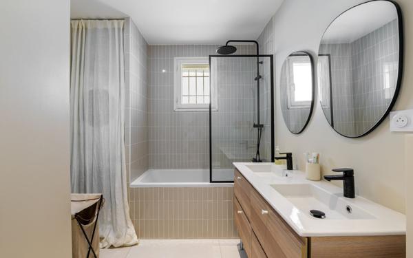 Maison à vendre    5 pièces • 118,60 m2 Cagnes-sur-Mer