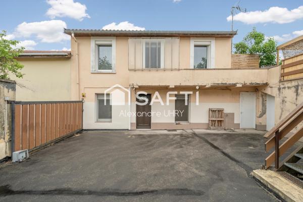 Beaux volumes ! Belles hauteurs sous plafonds !