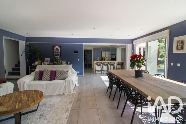 Maison à vendre 9 pièces 231 m² Verneuil-sur-Seine