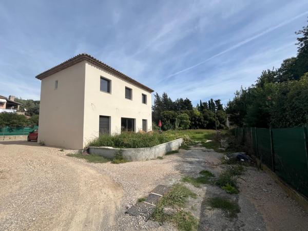 Maison à vendre 4 pièces LA ROQUETTE SUR SIAGNE (06)