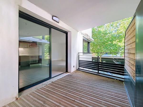 Appartement T1 Bis de 47m² avec terrasse et parking à vendre à Toulouse, dans le quartier Saint-Martin-du-Touch
