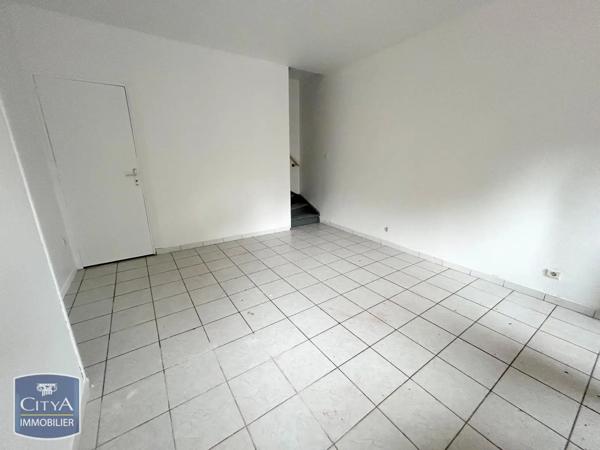 Maison à louer 2 pièces 41m² Valenciennes (59300)