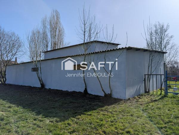 Bâtiment 170 m² : GARAGE / HANGAR / ENTREPOT