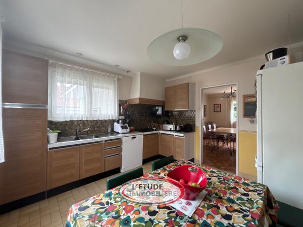 Maison familiale avec vie de plain-pied au cœur de Carquefou
