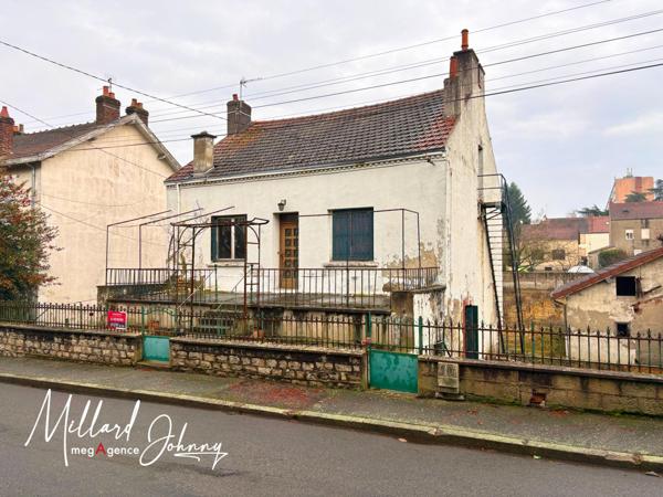 Maison à MONTCEAU-LES-MINES, 71300 - 5 pièces 146m²