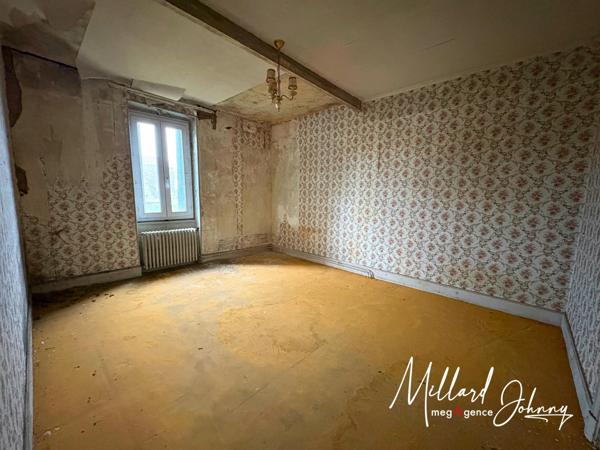 Maison à MONTCEAU-LES-MINES, 71300 - 5 pièces 146m²