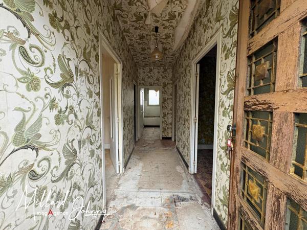 Maison à MONTCEAU-LES-MINES, 71300 - 5 pièces 146m²