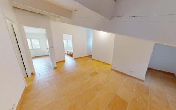 Maison à vendre    6 pièces •  Hyères