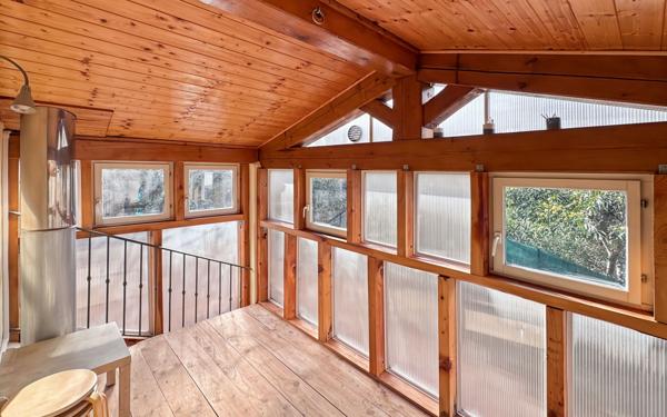 Maison à vendre    6 pièces •  Hyères