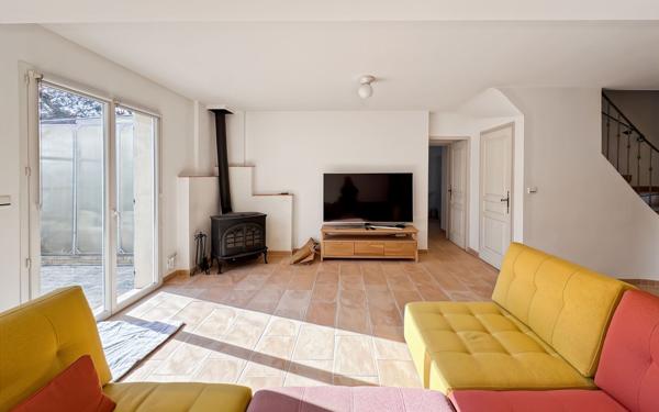 Maison à vendre    6 pièces •  Hyères