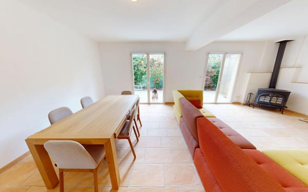 Maison à vendre    6 pièces •  Hyères