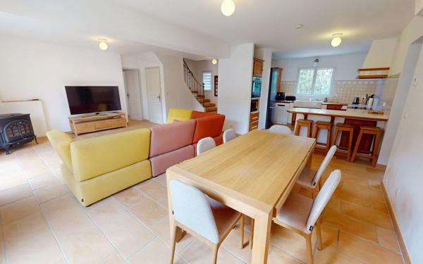 Maison à vendre    6 pièces •  Hyères