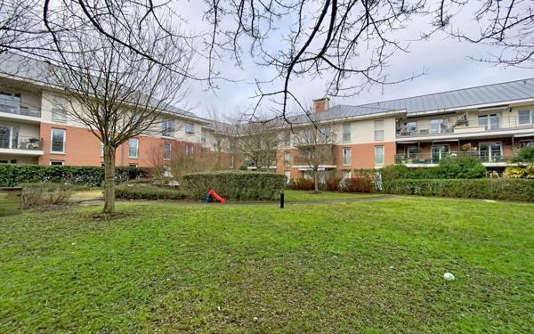 Appartement à vendre    4 pièces • 83,28 m2 Guyancourt