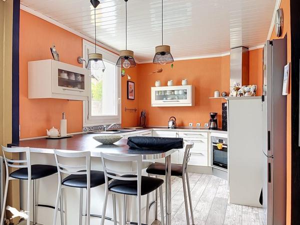 Maison 325 590 € Landerneau 6 p 140 m² DPE B