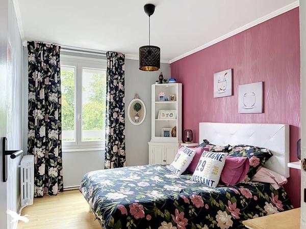 Maison 325 590 € Landerneau 6 p 140 m² DPE B