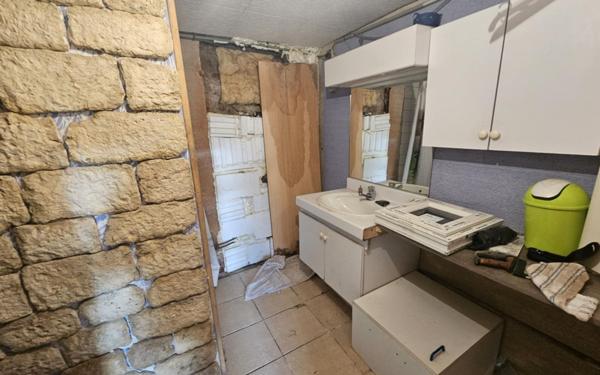 Maison à vendre    2 pièces •  Saint-Pierre-de-Fursac