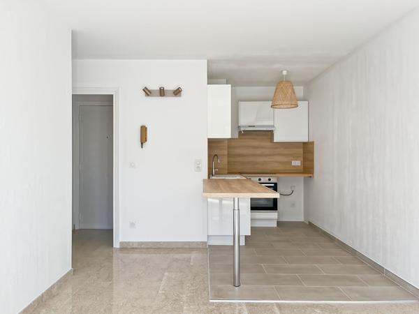 APPARTEMENT DE TYPE 2 PIECES AU COEUR DE MOUGINS