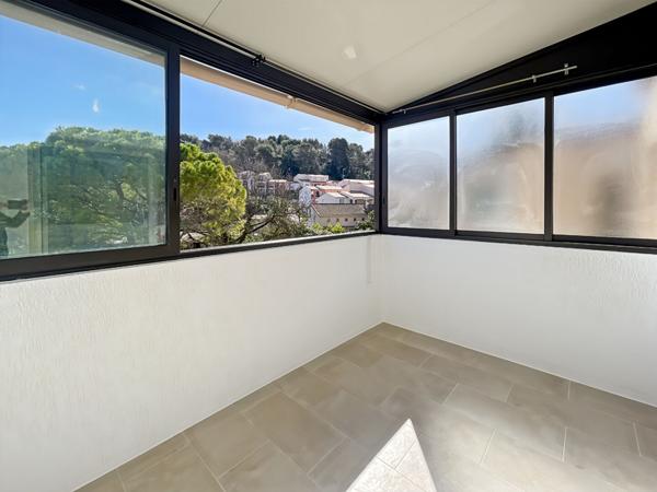 APPARTEMENT DE TYPE 2 PIECES AU COEUR DE MOUGINS