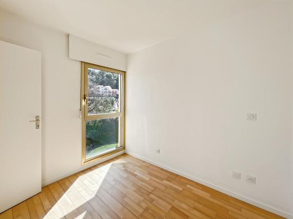 APPARTEMENT DE TYPE 2 PIECES AU COEUR DE MOUGINS